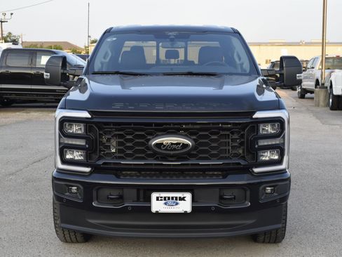 New 2026 Ford F250 Lariat w/ Black Appearance Package image 2