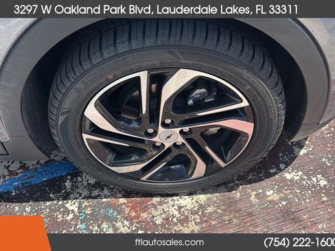 Used 2023 Chevrolet Bolt LT FWD image 16