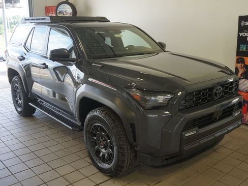 New 2026 Toyota 4Runner TRD Off-Road Premium AWD/4WD image 2