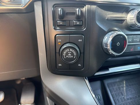 Used 2022 Ford F150 Lariat w/ Trailer Tow Package AWD/4WD image 22
