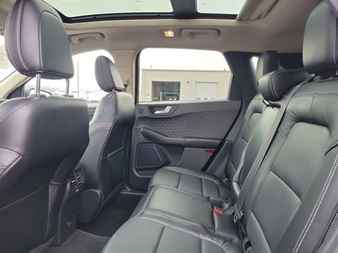 Used 2020 Ford Escape Titanium image 11