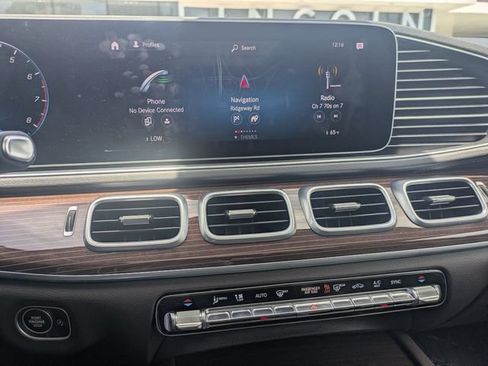 Used 2023 Mercedes-Benz GLS 450 4MATIC image 21