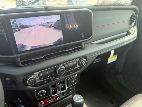 New 2026 Jeep Gladiator Rubicon AWD/4WD image 15
