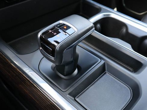 Used 2022 GMC Sierra 1500 Elevation w/ Elevation Premium Package AWD/4WD image 19