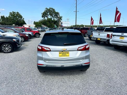 Used 2018 Chevrolet Equinox LT FWD image 15
