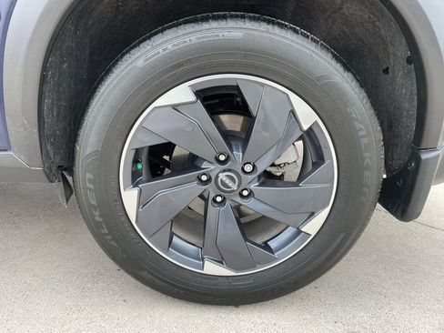 Certified 2024 Nissan Rogue SV w/ SV Premium Package image 18