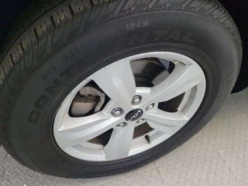 Used 2023 Kia Sorento LX FWD image 31