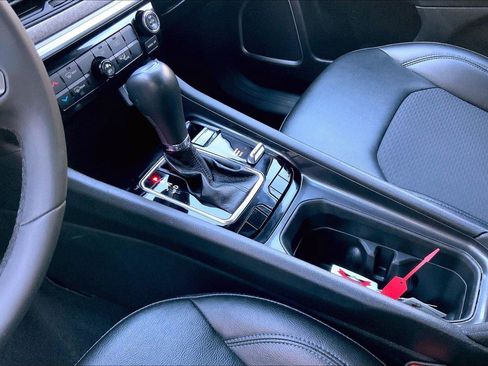 Certified 2024 Jeep Compass Latitude image 17