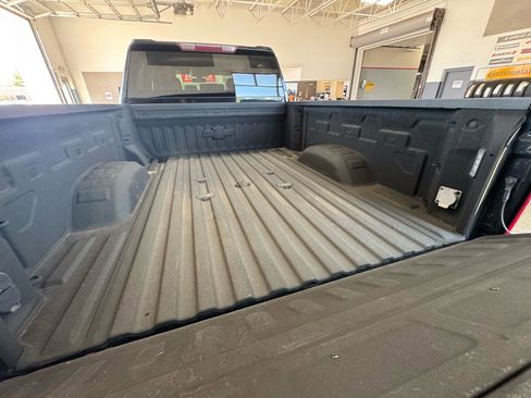 Used 2022 Chevrolet Silverado 2500 Custom w/ Custom Value Package AWD/4WD image 8