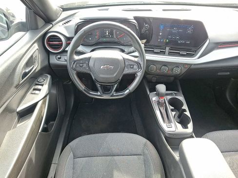 Used 2024 Chevrolet Trax RS w/ Driver Confidence Package image 11