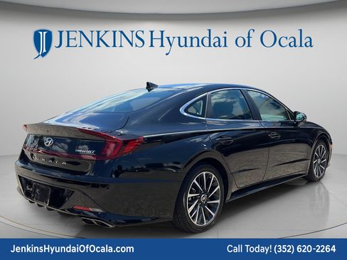 Used 2023 Hyundai Sonata Limited FWD image 3