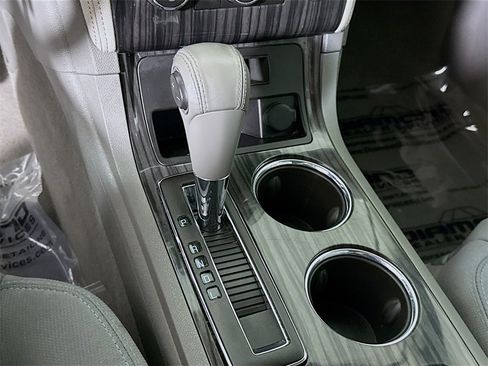 Used 2014 Chevrolet Traverse LT image 8