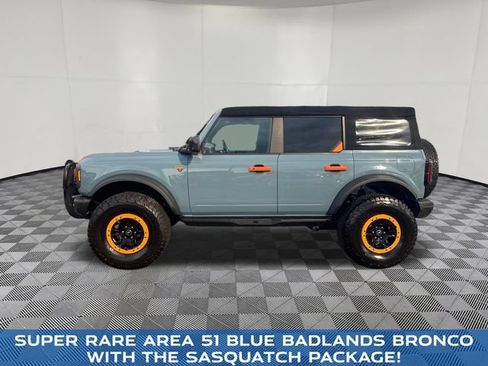 Used 2022 Ford Bronco Badlands w/ Sasquatch Package AWD/4WD image 2