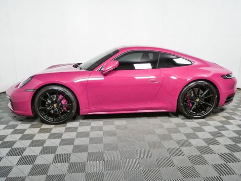 Used 2024 Porsche 911 Carrera 4 AWD/4WD image 2