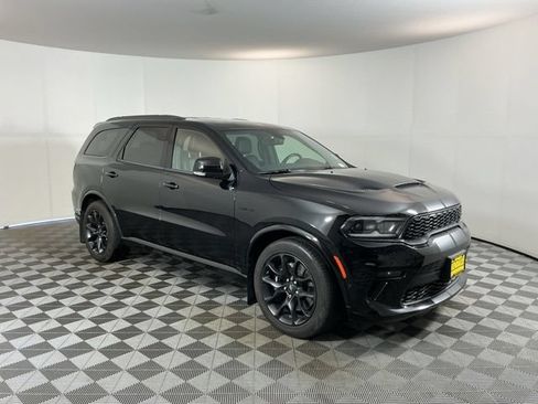Used 2022 Dodge Durango R/T w/ Tow 'N Go Group AWD/4WD image 3