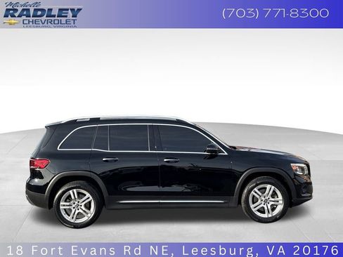 Used 2022 Mercedes-Benz GLB 250 4MATIC image 11