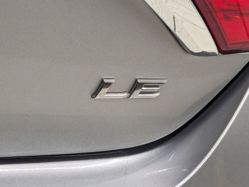 Used 2017 Toyota Camry LE image 26