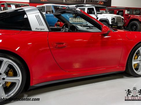 Used 2015 Porsche 911 Targa 4S image 39