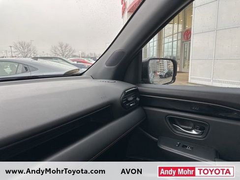 Used 2023 Honda Pilot TrailSport image 28