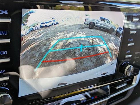 Used 2021 Toyota Sienna XLE image 7