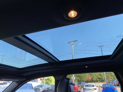 Used 2018 Jeep Grand Cherokee Trailhawk w/ Trailhawk Luxury Group image 10