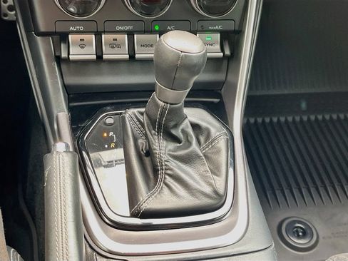 Used 2025 Toyota GR86 Premium w/ ALL Weather Mat Package (TMS) RWD image 16