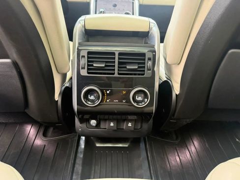 Used 2019 Land Rover Range Rover Sport HSE AWD/4WD image 41