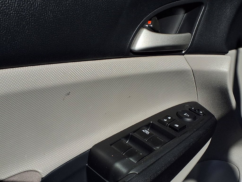 Used 2012 Honda Accord LX image 20