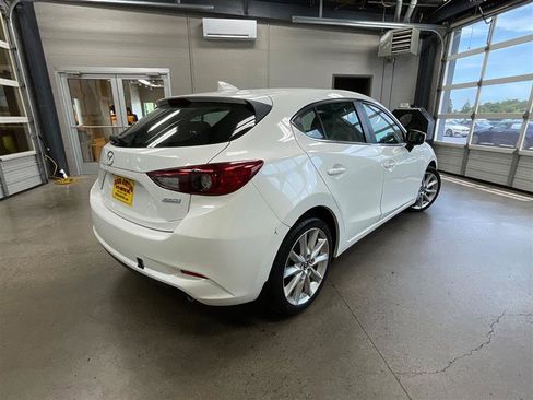 Used 2017 MAZDA MAZDA3 Grand Touring FWD image 5
