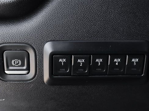 Used 2022 GMC Sierra 3500 Pro w/ Convenience Package image 19