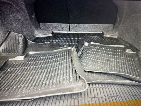 Used 2025 Toyota Corolla LE image 14