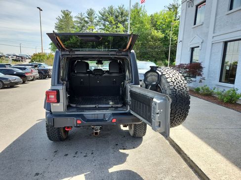 Used 2021 Jeep Wrangler Unlimited Rubicon w/ Xtreme Recon 35" Tire Package AWD/4WD image 27