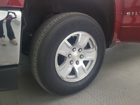 Used 2018 Chevrolet Silverado 1500 LT w/ All Star Edition AWD/4WD image 31