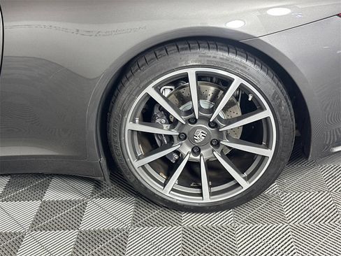Used 2017 Porsche 911 Carrera image 18