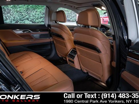 Used 2019 BMW 750i xDrive w/ Executive Package AWD/4WD image 49
