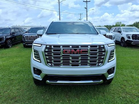 New 2026 GMC Yukon XL Denali w/ Denali Reserve Package AWD/4WD image 2