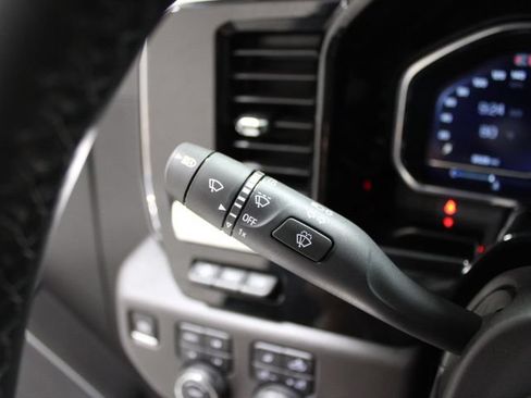 Used 2025 Chevrolet Silverado 1500 LTZ AWD/4WD image 42