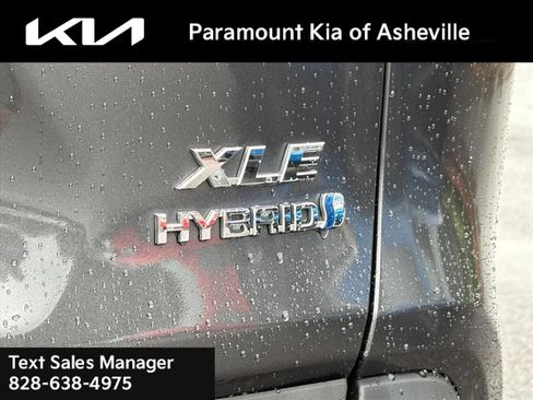 Used 2021 Toyota RAV4 XLE Premium AWD/4WD image 29