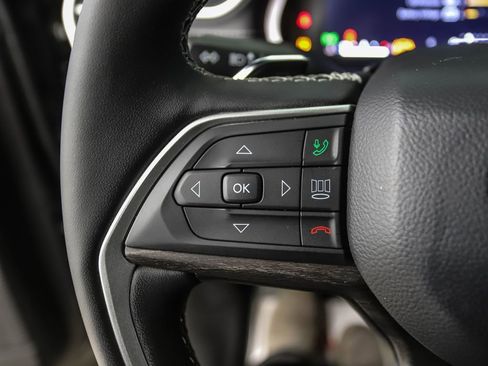 Used 2025 Jeep Grand Cherokee Limited w/ Trailer Tow Package image 12