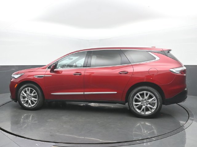 Used 2024 Buick Enclave Premium FWD image 3