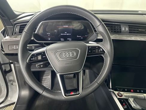Used 2022 Audi e-tron S Prestige w/ Prestige Package image 14