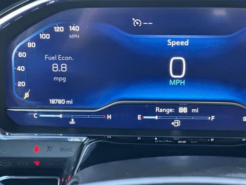 Used 2024 Chevrolet Silverado 3500 LT w/ Convenience Package image 25