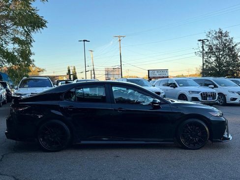 Used 2024 Toyota Camry image 7