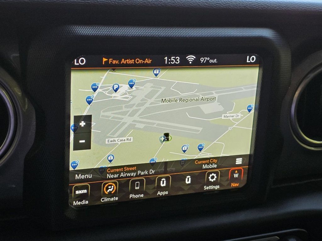 Used 2018 Jeep Wrangler Unlimited Sahara AWD/4WD image 14