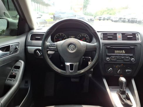 Used 2014 Volkswagen Jetta SE FWD image 13