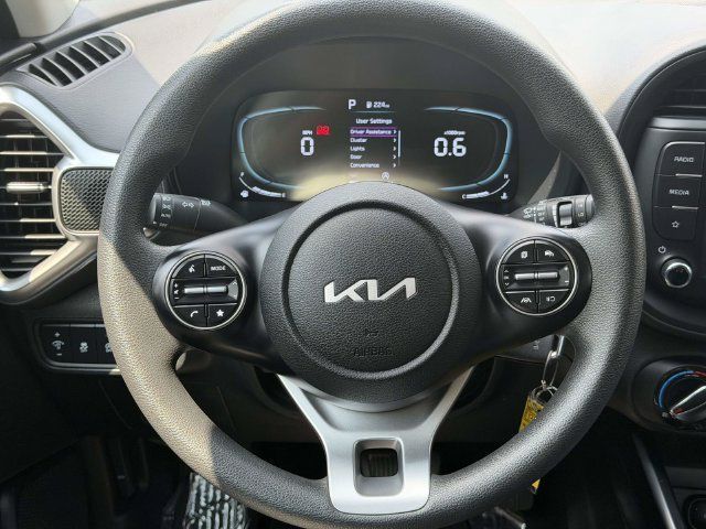 Used 2025 Kia Soul LX w/ LX Technology Package FWD image 19