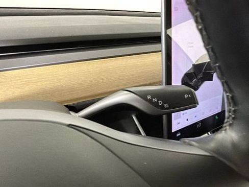 Used 2018 Tesla Model 3 Long Range RWD image 18