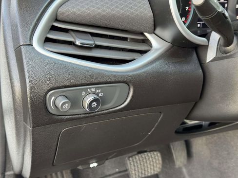 Used 2024 Chevrolet Malibu LT image 9