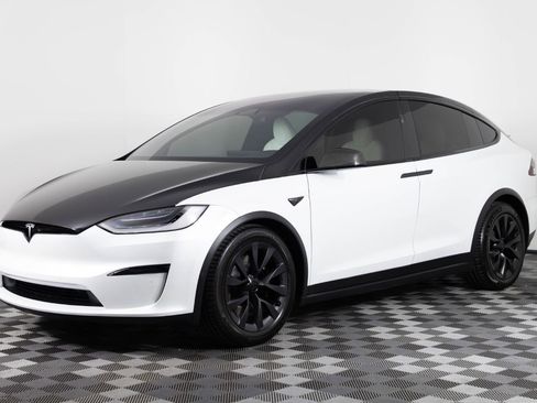 Used 2022 Tesla Model X Plaid image 1