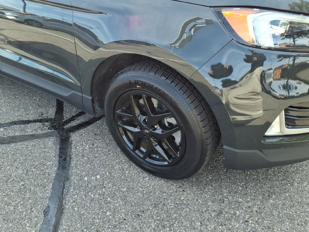 Certified 2024 Ford Edge SEL w/ Convenience Package AWD/4WD image 5